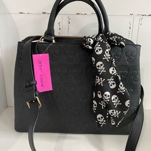 Betsey Johnson skull purse